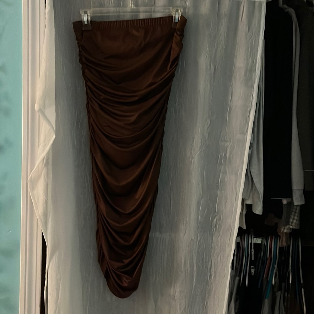 Adorable strapless brown adjustable dress
